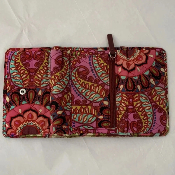 Vera Bradley Bi Fold Wallet ID Pocket Card Slots Quilted Magenta Red Blue - Picture 7 of 8